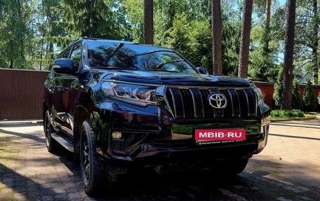 Toyota Land Cruiser Prado 150 рестайлинг 2, 2020 год, 7 750 000 рублей, 1 фотография