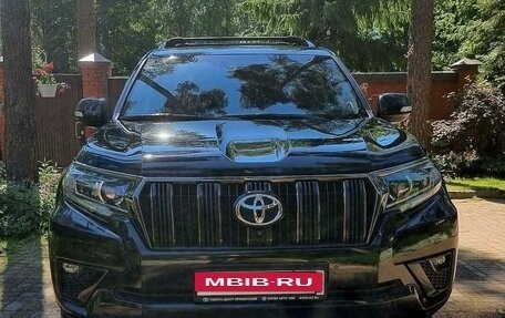 Toyota Land Cruiser Prado 150 рестайлинг 2, 2020 год, 7 750 000 рублей, 2 фотография