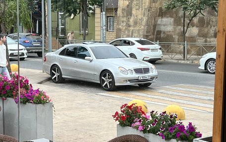 Mercedes-Benz E-Класс, 2005 год, 1 100 000 рублей, 5 фотография