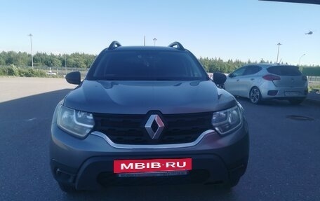 Renault Duster, 2021 год, 1 942 000 рублей, 2 фотография