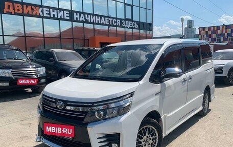 Toyota Voxy III, 2017 год, 2 599 000 рублей, 18 фотография