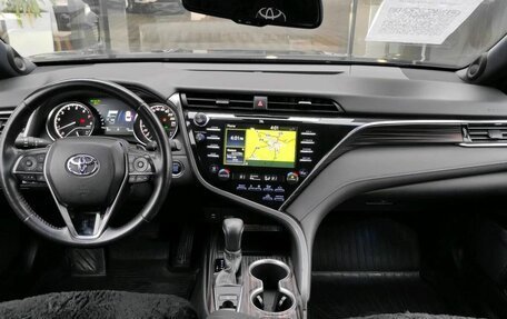 Toyota Camry, 2019 год, 3 100 000 рублей, 21 фотография