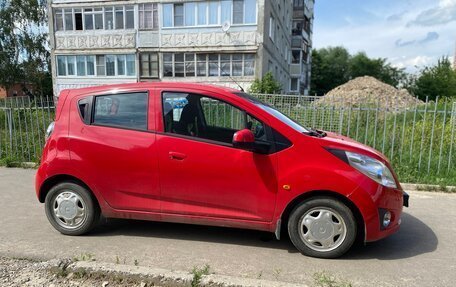 Chevrolet Spark III, 2011 год, 670 000 рублей, 2 фотография