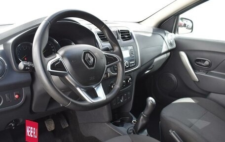 Renault Logan II, 2019 год, 798 000 рублей, 13 фотография