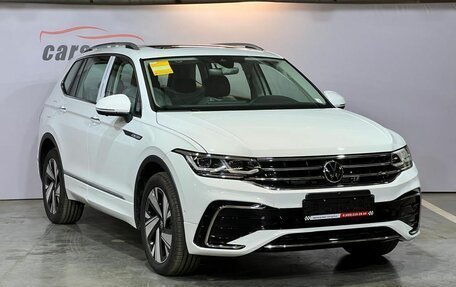 Volkswagen Tiguan II, 2023 год, 5 250 000 рублей, 3 фотография