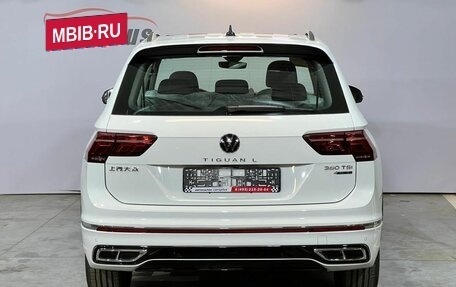 Volkswagen Tiguan II, 2023 год, 5 250 000 рублей, 5 фотография