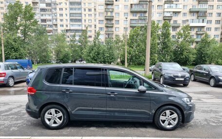 Volkswagen Touran III, 2019 год, 1 849 000 рублей, 3 фотография