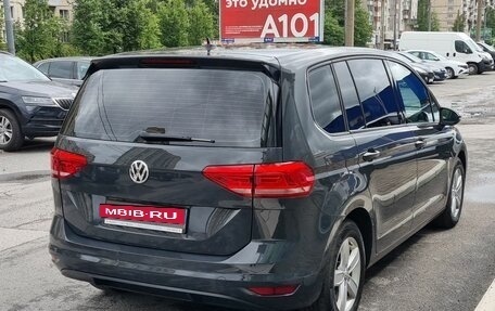 Volkswagen Touran III, 2019 год, 1 849 000 рублей, 4 фотография