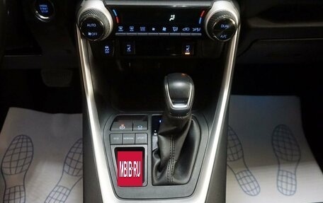 Toyota RAV4, 2020 год, 3 100 000 рублей, 7 фотография