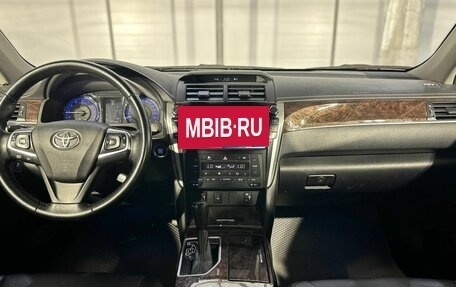 Toyota Camry, 2017 год, 1 979 000 рублей, 13 фотография