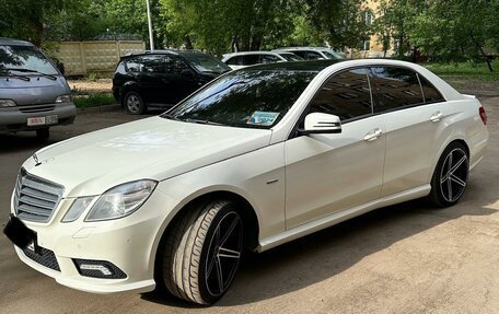 Mercedes-Benz E-Класс, 2010 год, 1 600 000 рублей, 2 фотография