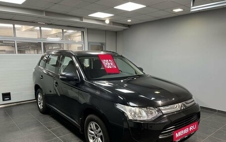 Mitsubishi Outlander III рестайлинг 3, 2012 год, 1 679 000 рублей, 3 фотография