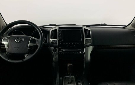 Toyota Land Cruiser 200, 2013 год, 4 279 000 рублей, 22 фотография