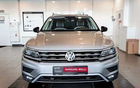 Volkswagen Tiguan II, 2020 год, 3 175 700 рублей, 2 фотография