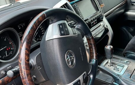 Toyota Land Cruiser 200, 2013 год, 4 555 000 рублей, 9 фотография