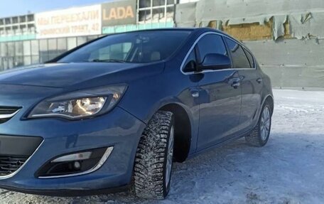 Opel Astra J, 2013 год, 870 000 рублей, 1 фотография