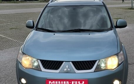 Mitsubishi Outlander III рестайлинг 3, 2007 год, 1 100 000 рублей, 2 фотография