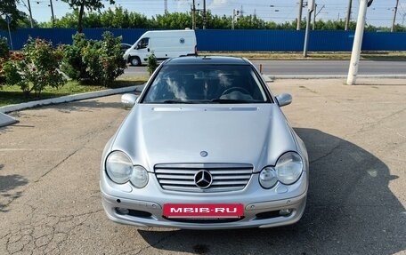 Mercedes-Benz C-Класс, 2003 год, 700 000 рублей, 2 фотография