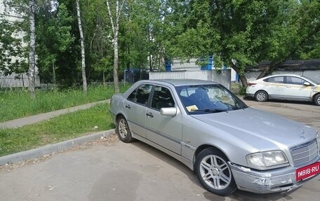 Mercedes-Benz C-Класс, 1998 год, 220 000 рублей, 2 фотография