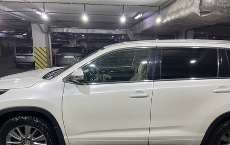 Toyota Highlander III, 2014 год, 2 650 000 рублей, 10 фотография