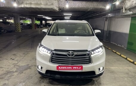 Toyota Highlander III, 2014 год, 2 650 000 рублей, 2 фотография