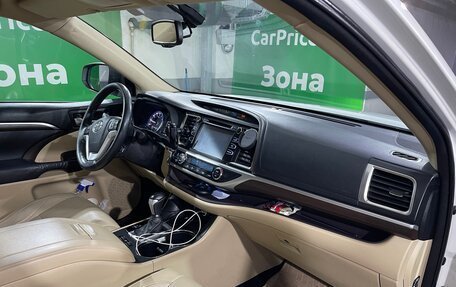 Toyota Highlander III, 2014 год, 2 650 000 рублей, 13 фотография