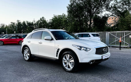 Infiniti QX70, 2017 год, 2 868 000 рублей, 3 фотография