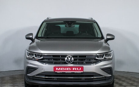 Volkswagen Tiguan II, 2021 год, 3 699 000 рублей, 2 фотография