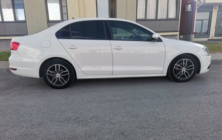 Volkswagen Jetta VI, 2013 год, 860 000 рублей, 4 фотография