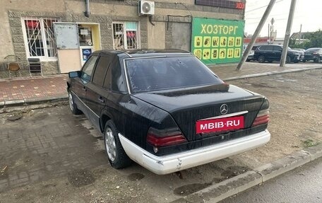 Mercedes-Benz E-Класс, 1993 год, 160 000 рублей, 4 фотография