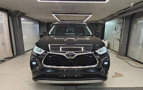 Toyota Highlander, 2024 год, 6 990 000 рублей, 1 фотография