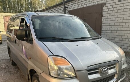 Hyundai Starex I рестайлинг, 2004 год, 390 000 рублей, 2 фотография