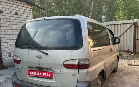 Hyundai Starex I рестайлинг, 2004 год, 390 000 рублей, 3 фотография