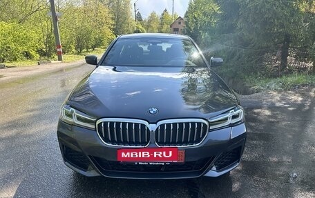 BMW 5 серия, 2020 год, 5 735 000 рублей, 2 фотография