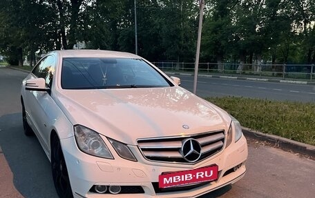 Mercedes-Benz E-Класс, 2010 год, 1 600 000 рублей, 3 фотография