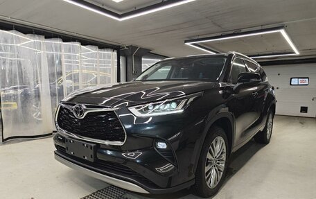 Toyota Highlander, 2024 год, 6 990 000 рублей, 2 фотография