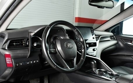 Toyota Camry, 2021 год, 3 190 995 рублей, 6 фотография