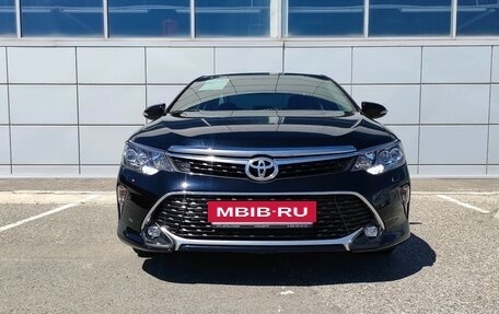 Toyota Camry, 2017 год, 2 870 000 рублей, 2 фотография