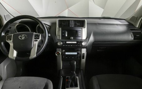 Toyota Land Cruiser Prado 150 рестайлинг 2, 2011 год, 2 628 000 рублей, 10 фотография