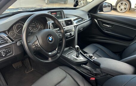 BMW 3 серия, 2018 год, 2 390 000 рублей, 3 фотография