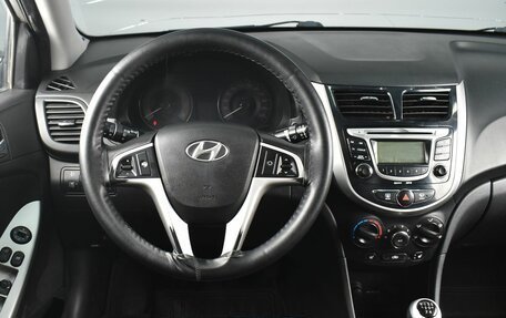Hyundai Solaris II рестайлинг, 2011 год, 659 995 рублей, 7 фотография