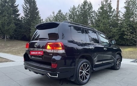 Toyota Land Cruiser 200, 2016 год, 5 800 000 рублей, 2 фотография