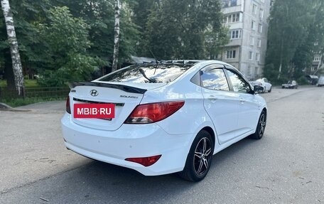 Hyundai Solaris II рестайлинг, 2015 год, 1 000 000 рублей, 3 фотография