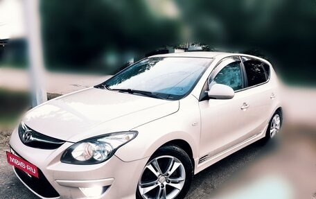 Hyundai i30 I, 2011 год, 850 000 рублей, 10 фотография