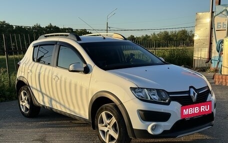 Renault Sandero II рестайлинг, 2018 год, 1 390 000 рублей, 2 фотография