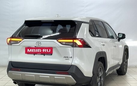 Toyota RAV4, 2022 год, 4 199 000 рублей, 4 фотография