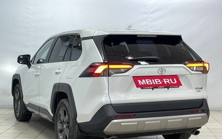 Toyota RAV4, 2022 год, 4 199 000 рублей, 5 фотография