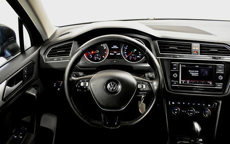 Volkswagen Tiguan II, 2018 год, 1 850 000 рублей, 6 фотография