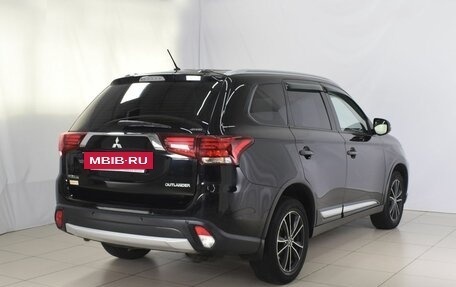 Mitsubishi Outlander III рестайлинг 3, 2015 год, 2 019 995 рублей, 4 фотография