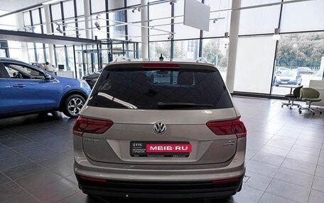 Volkswagen Tiguan II, 2017 год, 2 700 000 рублей, 6 фотография